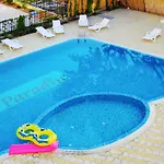 Comfortable In 65 M² Shared Pool * סאני ביץ'