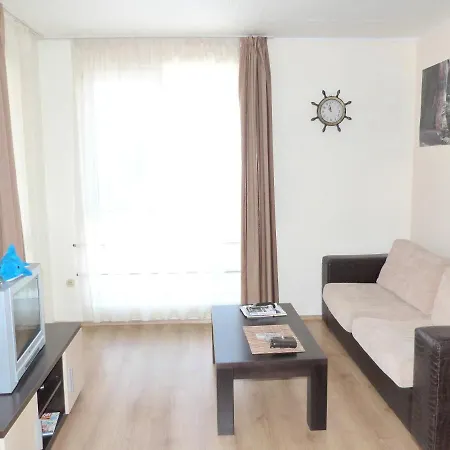Comfortable In 65 M² Shared Pool Apartman