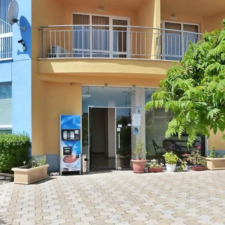 Comfortable In 65 M² Shared Pool Apartman