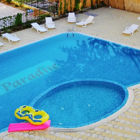 Comfortable In 65 M² Shared Pool Napospart