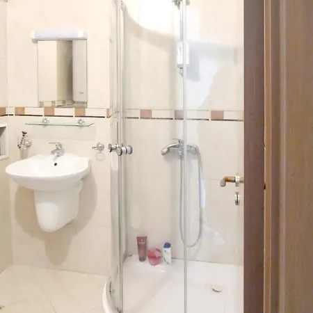Comfortable In 65 M² Shared Pool Napospart
