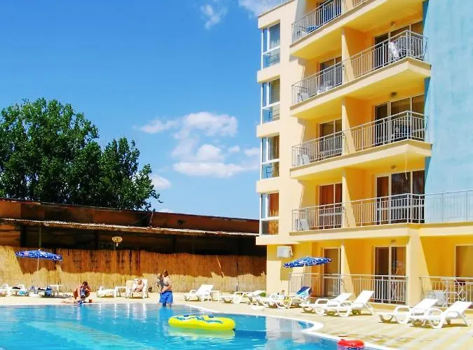 Apartman Comfortable In 65 M² Shared Pool Napospart