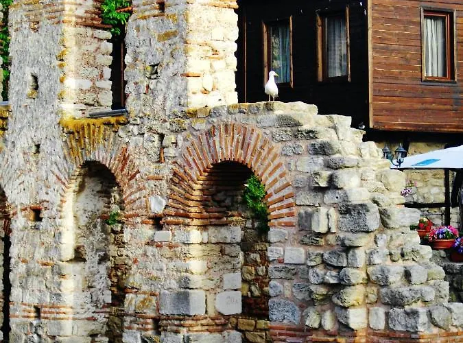 Apartman Comfortable In 65 M² Shared Pool Napospart