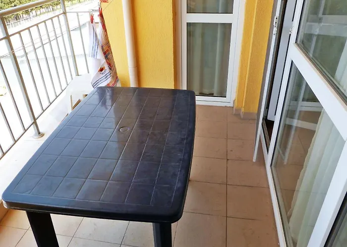 Comfortable In 65 M² Shared Pool Apartman