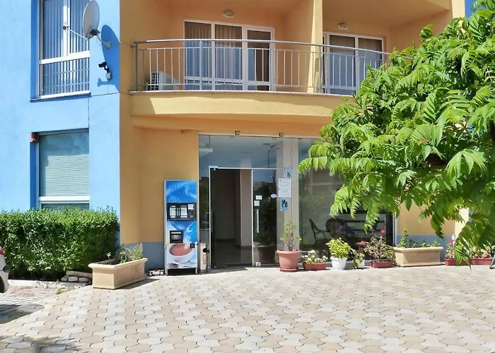 Comfortable In 65 M² Shared Pool شقة